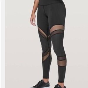 Lululemon Seek The Heat Tight 28" in Black Mesh Panel Workout SIZE 6